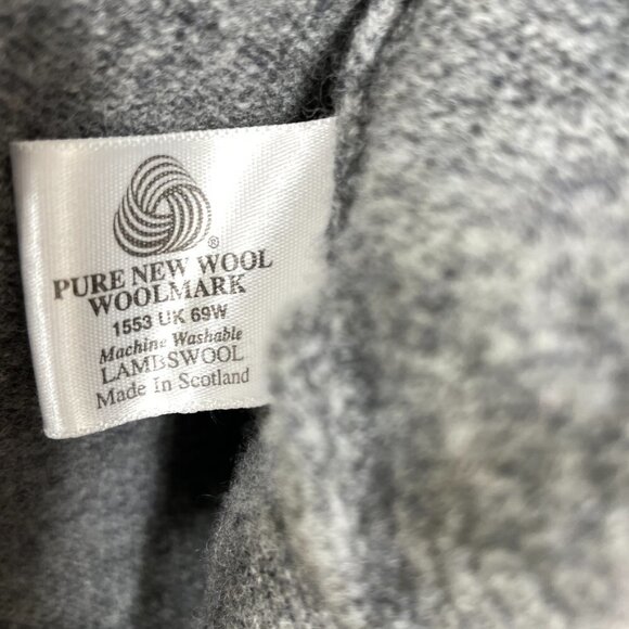 Vtg Gilbert Wilson of Hawick Scotland Men's Large Gray Lambswool V-Neck Sweater - Picture 4 of 6